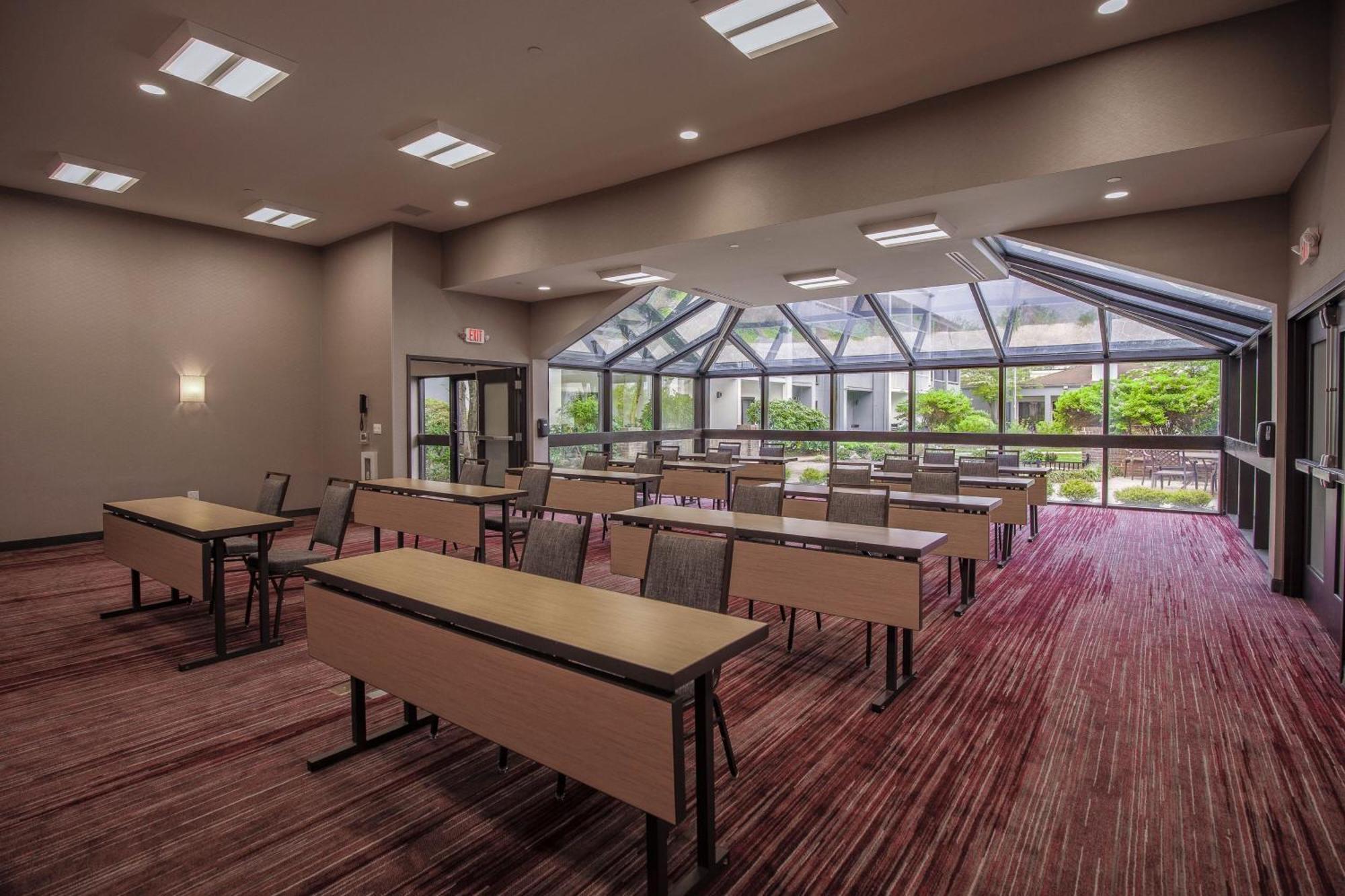 Courtyard By Marriott Lincroft Red Bank Hotel Exterior photo